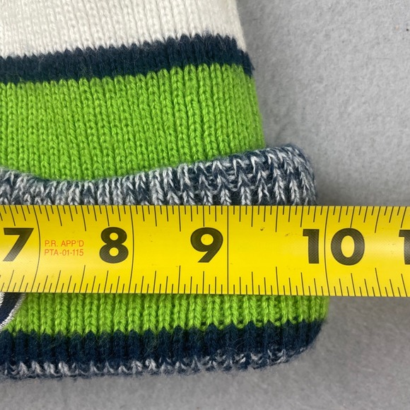 Seattle Seahawks Knit Beanie Pom Pom NFL Football Team Green Blue Gray - Picture 12 of 12